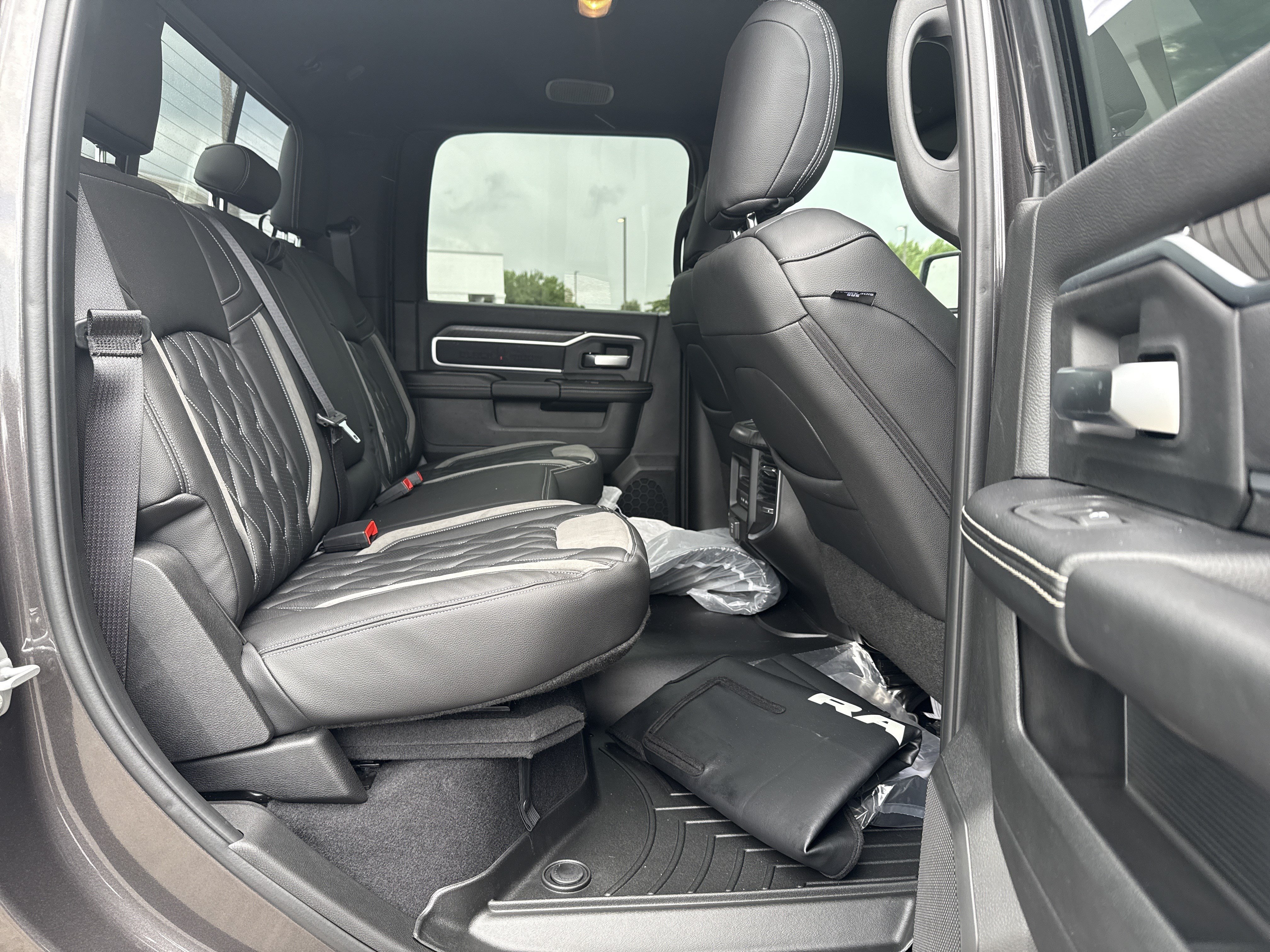 New 2026 RAM 2500 Big Horn AWD/4WD image 17