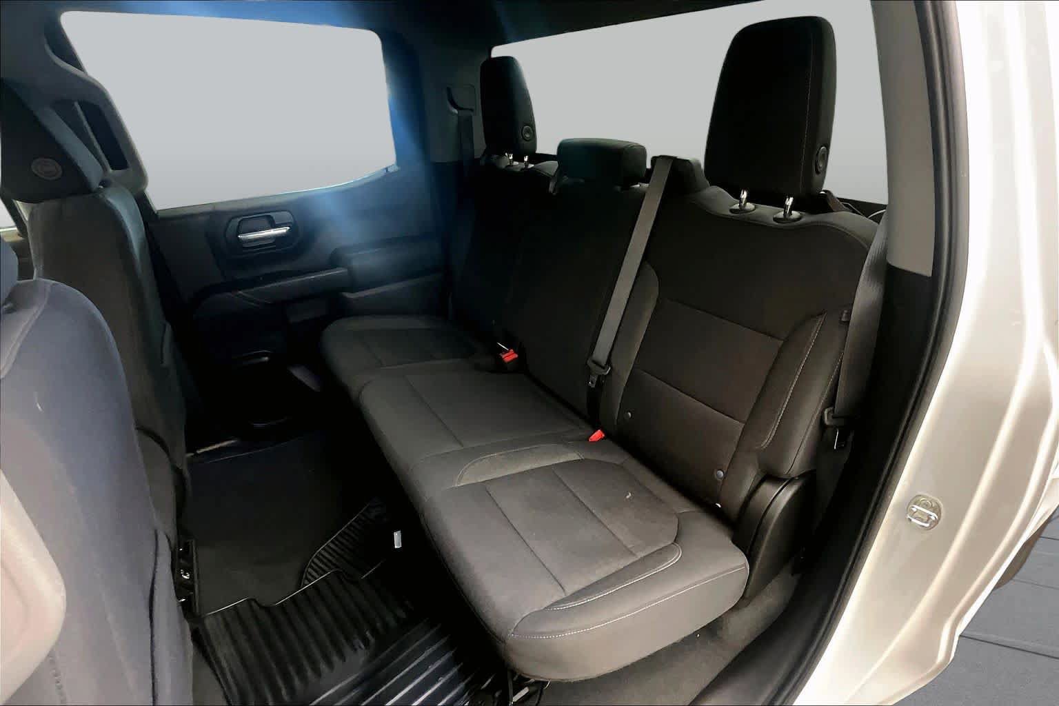 Used 2021 Chevrolet Silverado 1500 LT RWD image 17