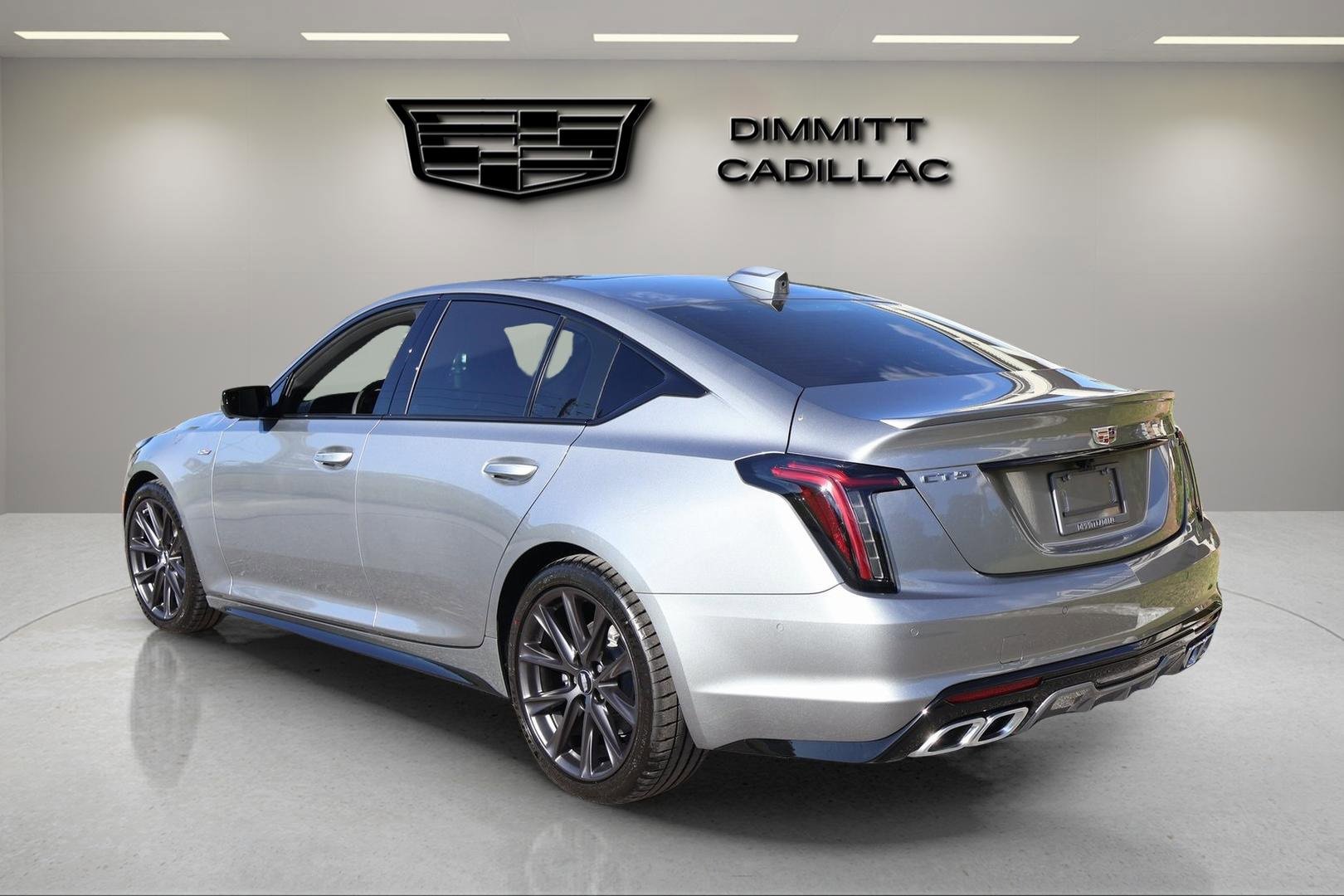 New 2026 Cadillac CT5 V image 3