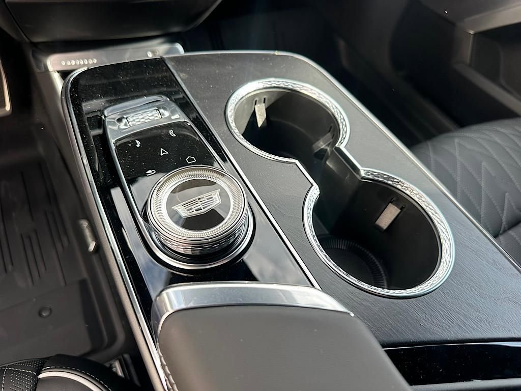 New 2026 Cadillac Lyriq V AWD/4WD image 19