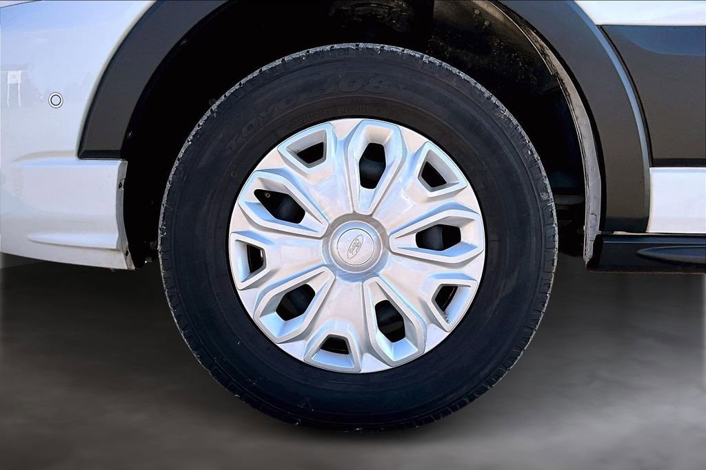 Used 2023 Ford Transit 350 XLT image 31