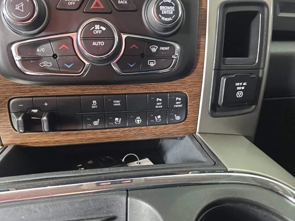 Used 2017 RAM 1500 Laramie w/ Convenience Group AWD/4WD image 21