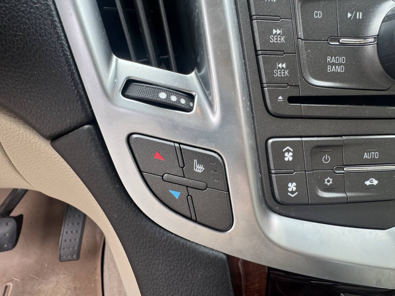 Used 2011 Cadillac SRX Luxury FWD image 27