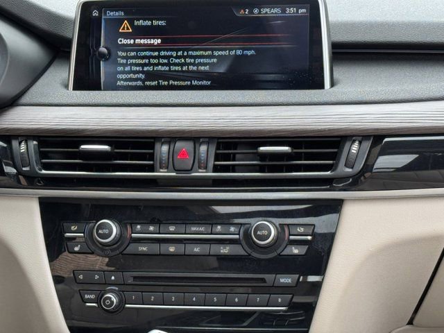 Used 2017 BMW X5 xDrive40e AWD/4WD image 21