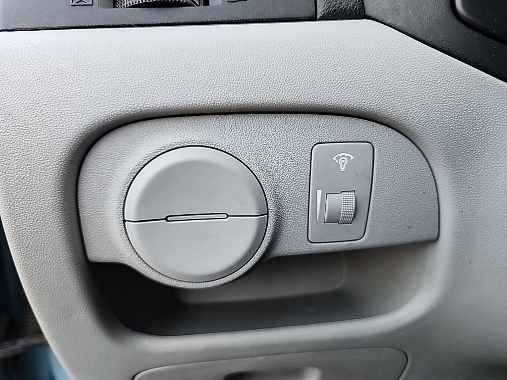 Used 2010 Hyundai Accent GS w/ Premium Pkg 3 FWD image 18