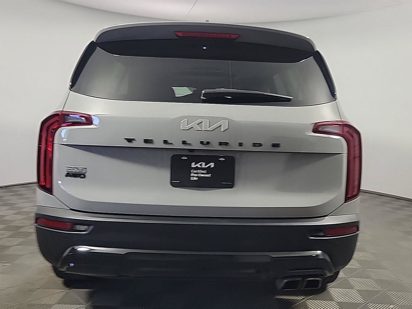 Certified 2022 Kia Telluride EX w/ EX Premium Package AWD/4WD image 5