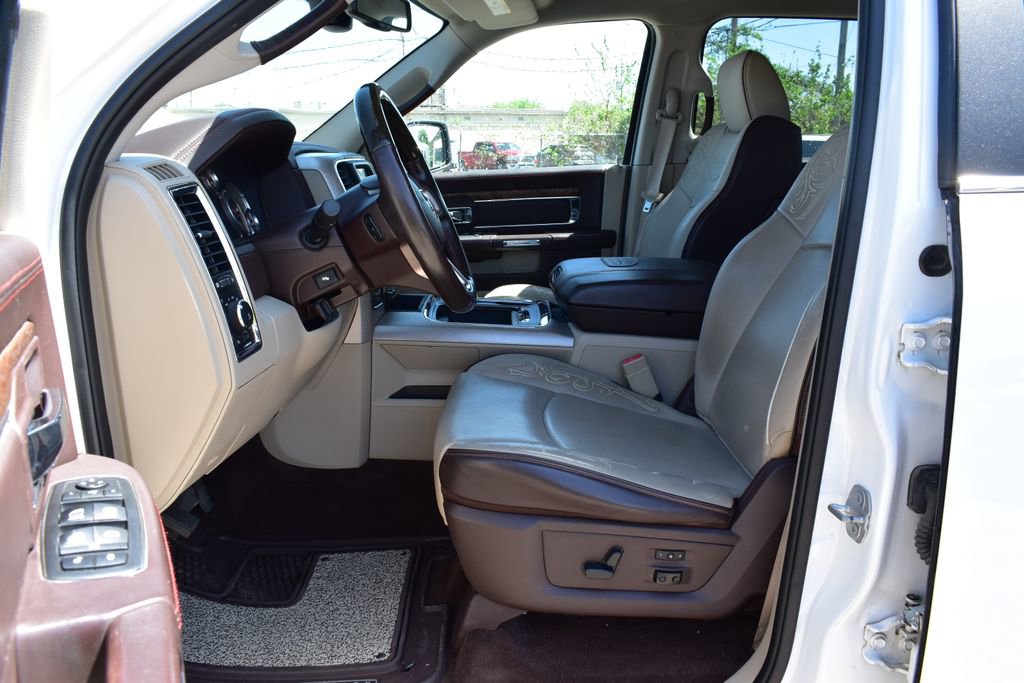 Used 2018 RAM 1500 Laramie Longhorn w/ Longhorn Southfork Package image 10