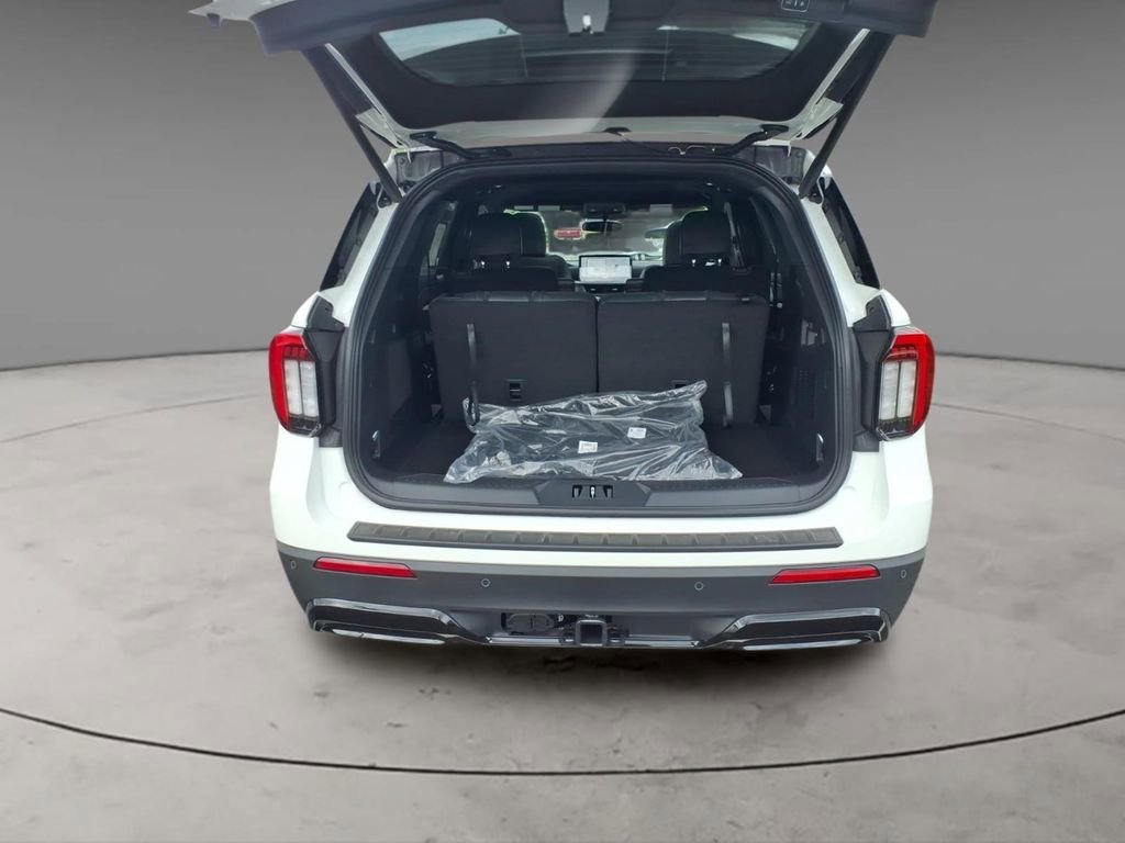 New 2026 Ford Explorer ST-Line AWD/4WD image 8