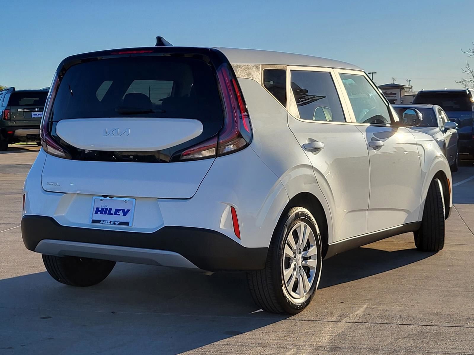 Used 2023 Kia Soul LX image 4