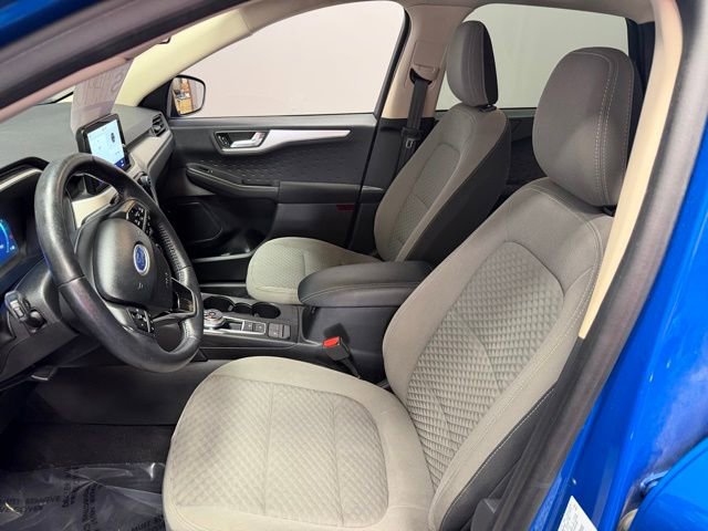 Used 2020 Ford Escape SE Sport image 16