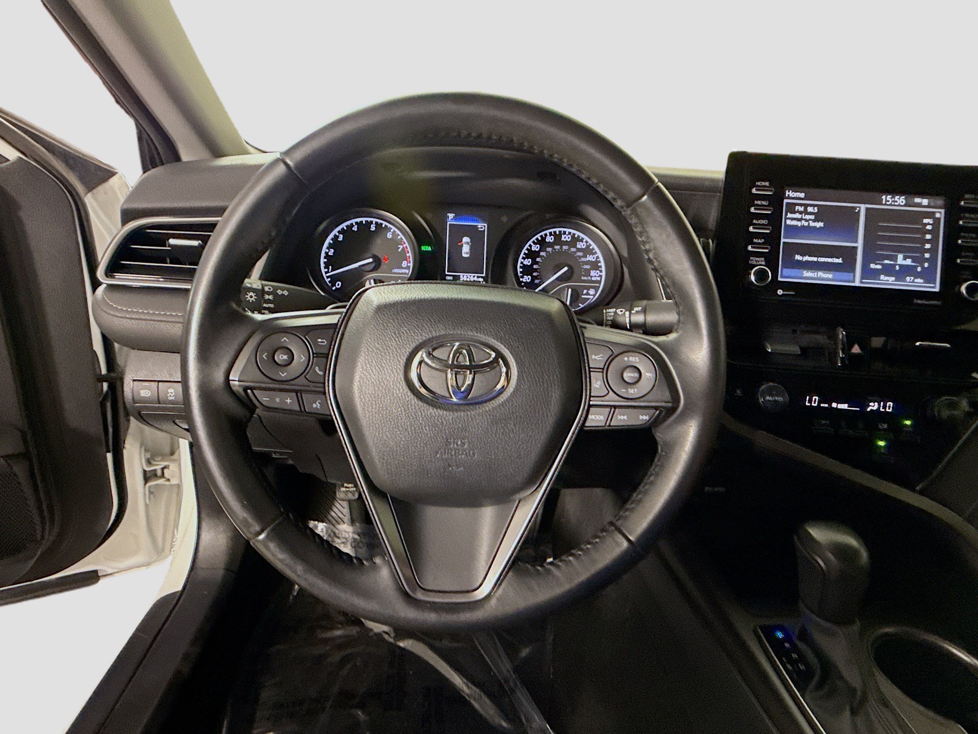 Used 2022 Toyota Camry SE w/ Convenience Package FWD image 13