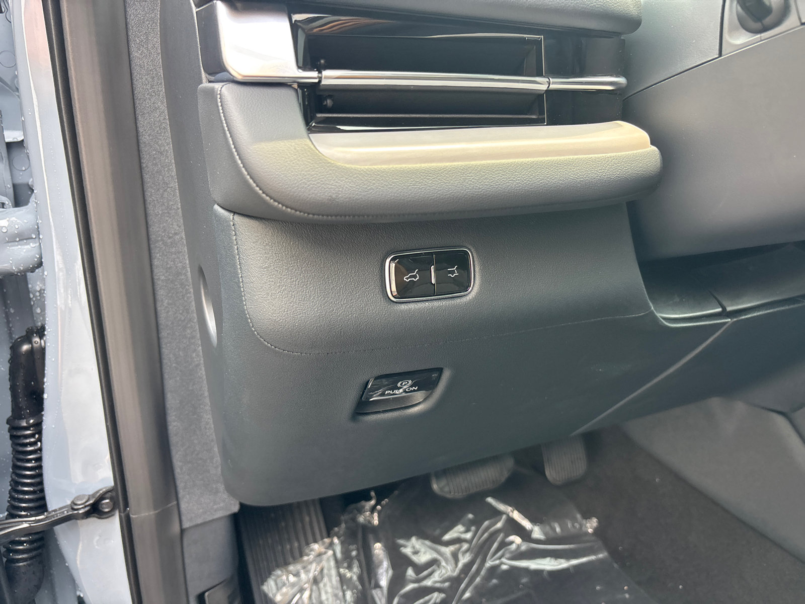 New 2027 Lincoln Navigator Reserve AWD/4WD image 13