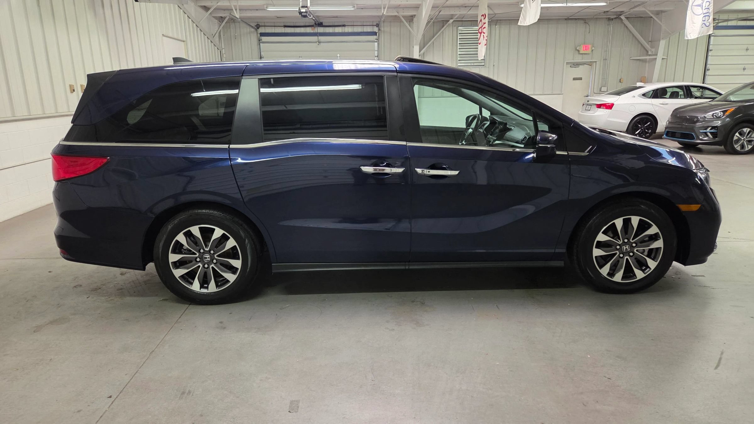 Used 2023 Honda Odyssey EX-L image 9