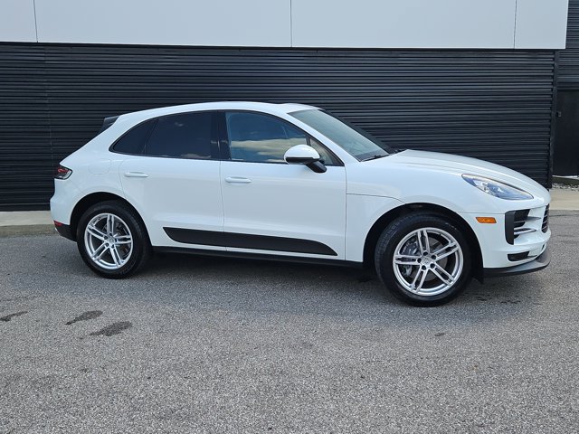 Certified 2021 Porsche Macan AWD/4WD image 7