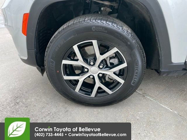 Used 2023 Jeep Grand Cherokee L Limited image 26