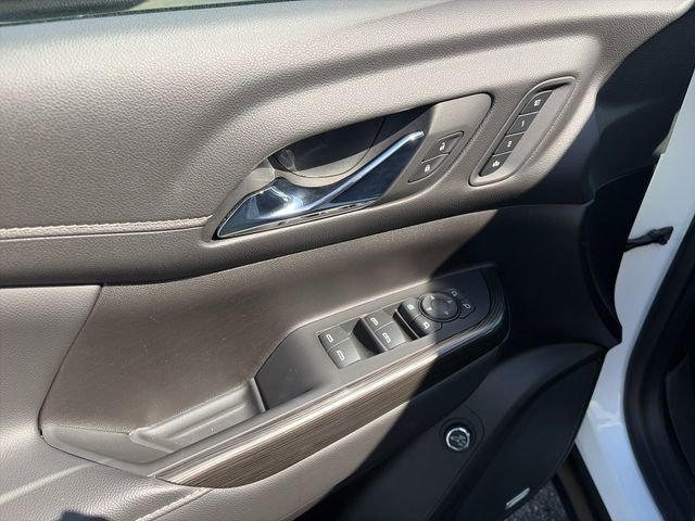 Used 2023 GMC Acadia SLT w/ Preferred Package image 18