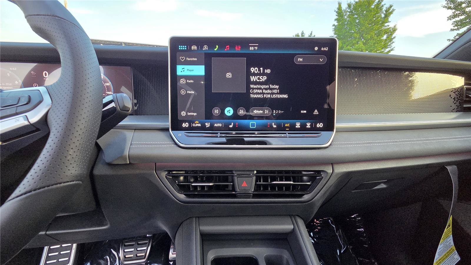 New 2026 Volkswagen Tiguan SE R-Line AWD/4WD image 20