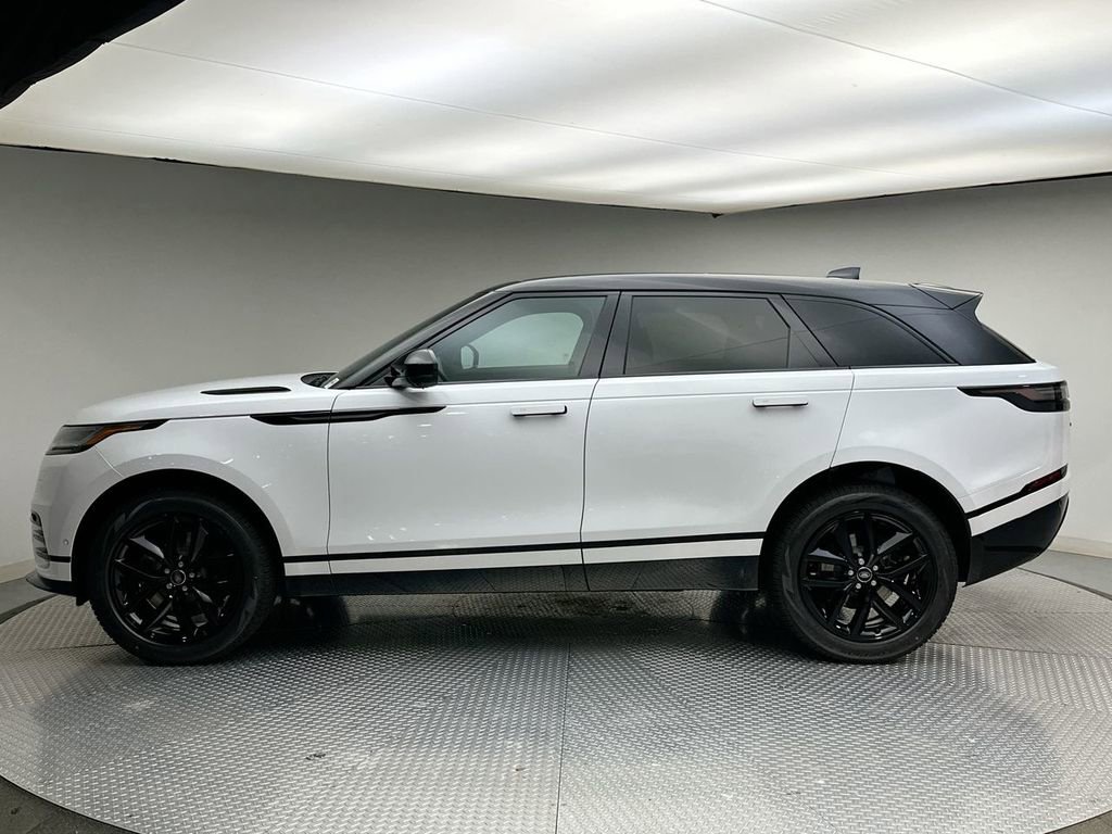 New 2026 Land Rover Range Rover Velar Dynamic SE image 2