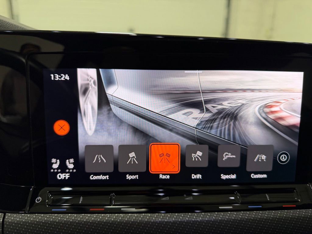 Used 2022 Volkswagen Golf R AWD/4WD image 29