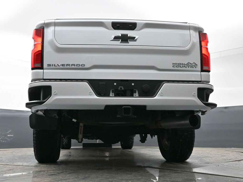 Used 2025 Chevrolet Silverado 2500 High Country w/ High Country Premium Package AWD/4WD image 20