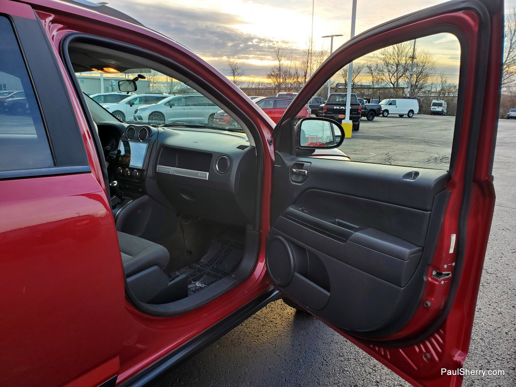 Used 2015 Jeep Compass Sport w/ Power Value Group image 31