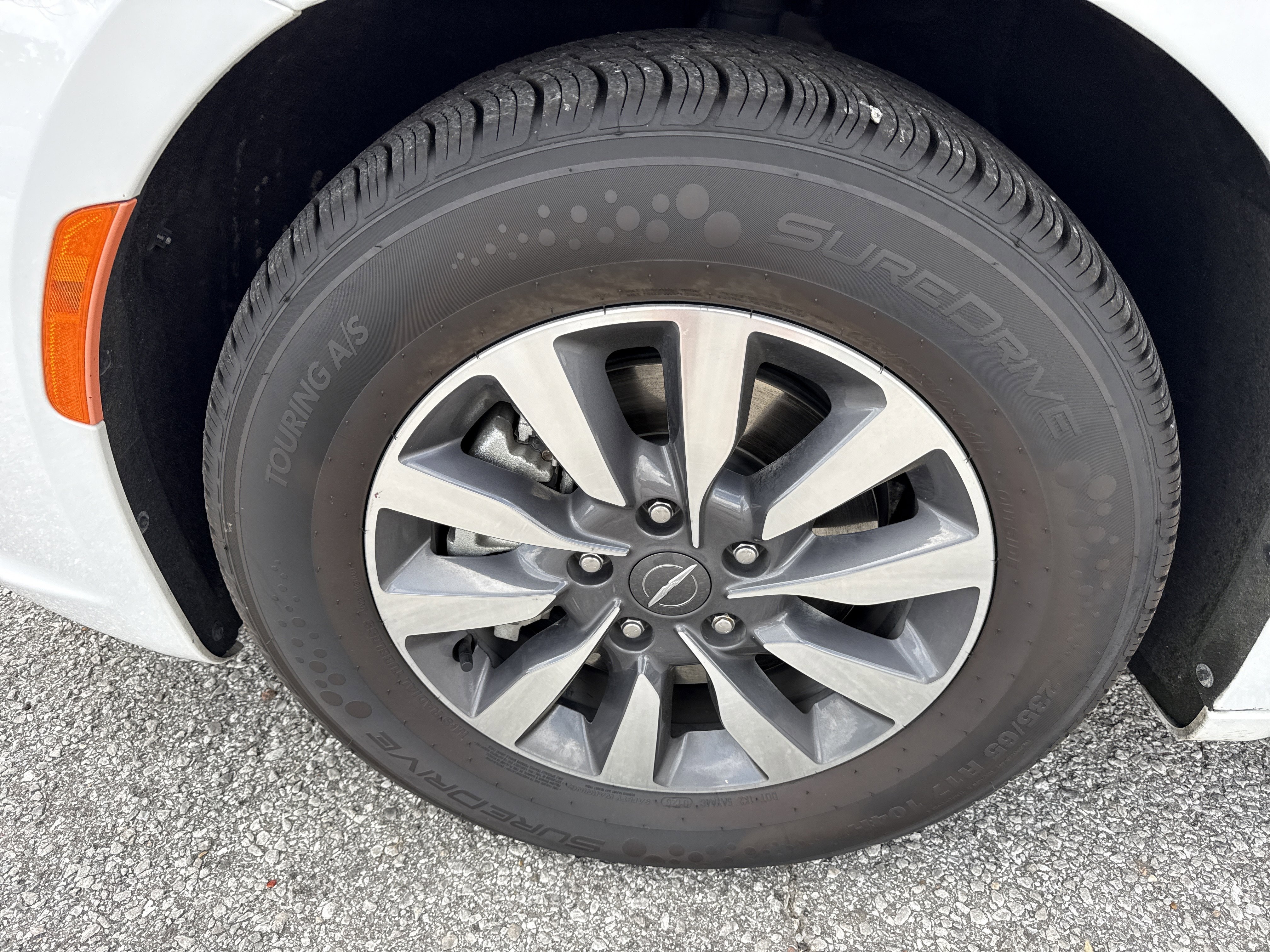 Used 2024 Chrysler Pacifica Select image 43