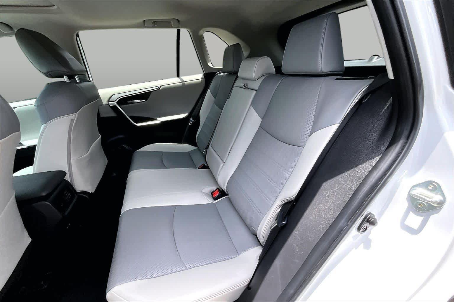 Used 2024 Toyota RAV4 Limited w/ Advanced Technology Package AWD/4WD image 21