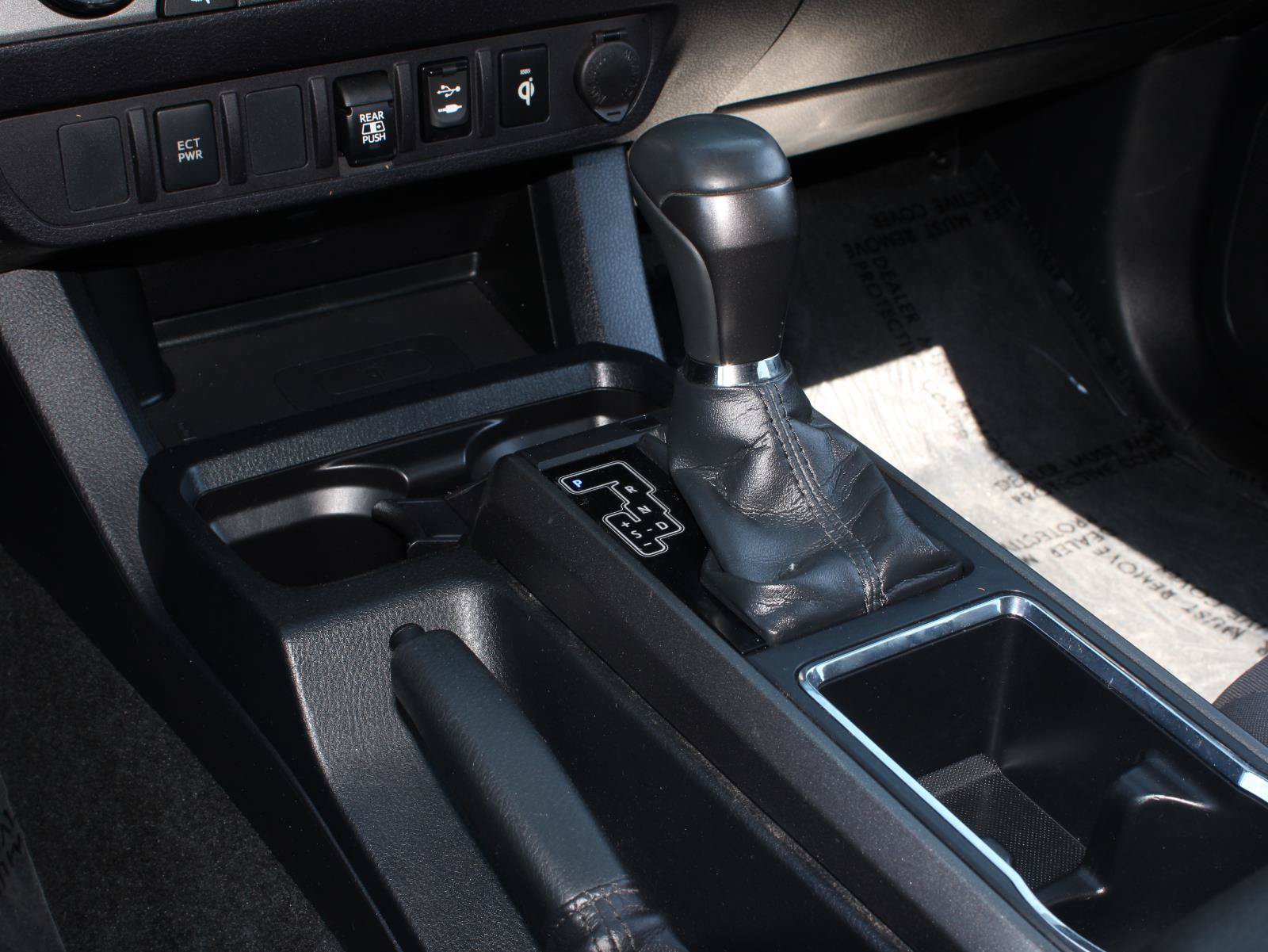 Used 2019 Toyota Tacoma TRD Off-Road AWD/4WD image 14