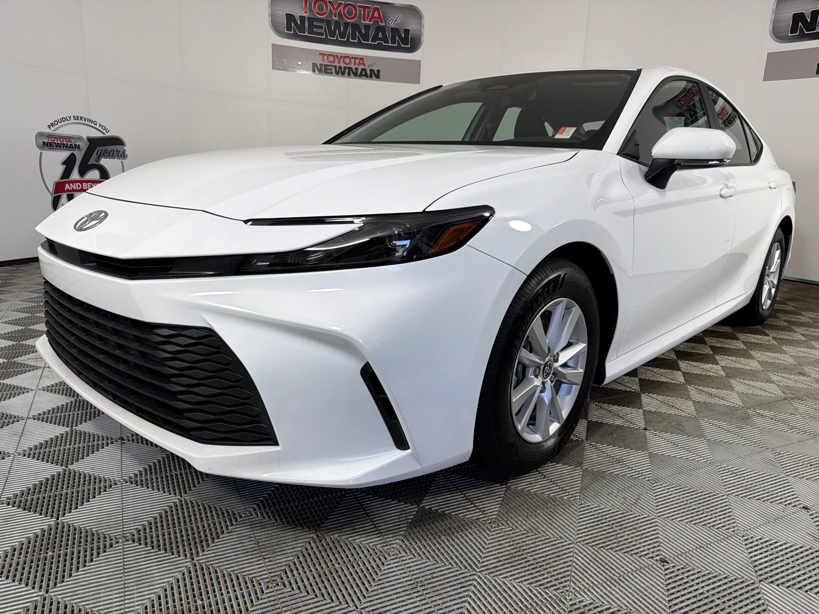 Used 2025 Toyota Camry LE w/ Convenience Package FWD image 7