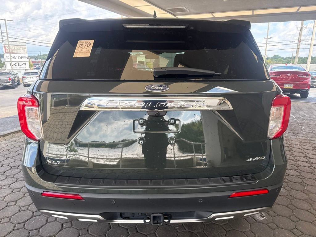 Used 2024 Ford Explorer XLT w/ Equipment Group 202A AWD/4WD image 7