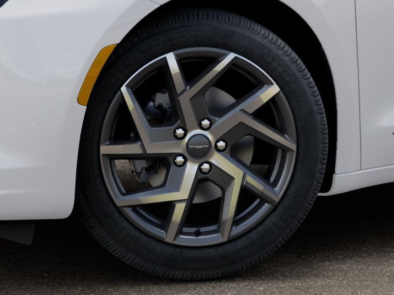 New 2027 Chrysler Pacifica Pinnacle w/ Theater Group FWD image 8