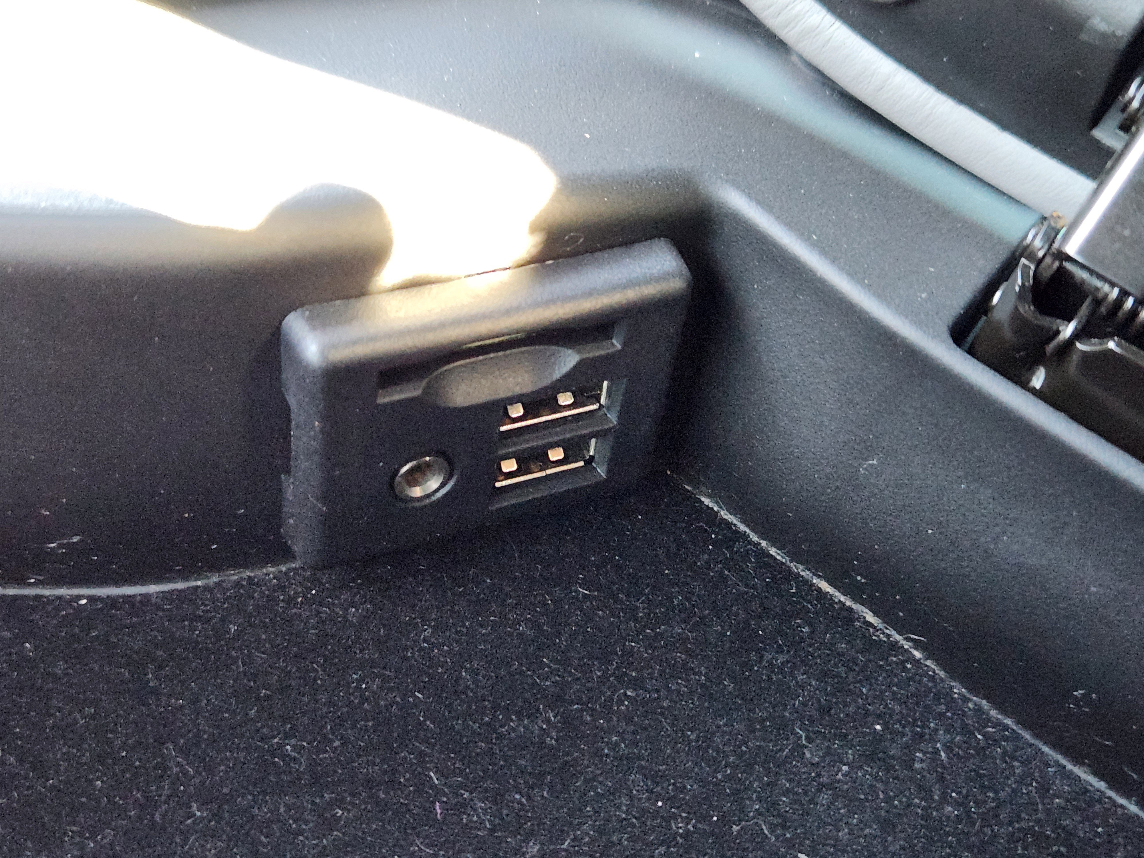 Used 2015 Chevrolet Corvette Stingray Convertible w/ 3LT Preferred Equipment Group image 19