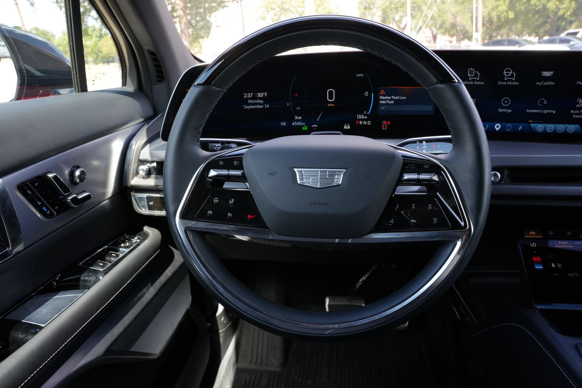 Certified 2026 Cadillac Vistiq Sport w/ LPO, Floor Liner Package AWD/4WD image 9