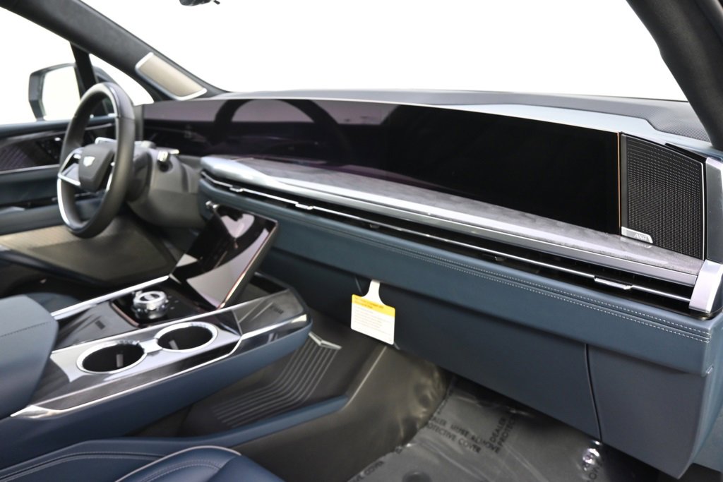 New 2025 Cadillac Escalade IQ Luxury 2 image 15