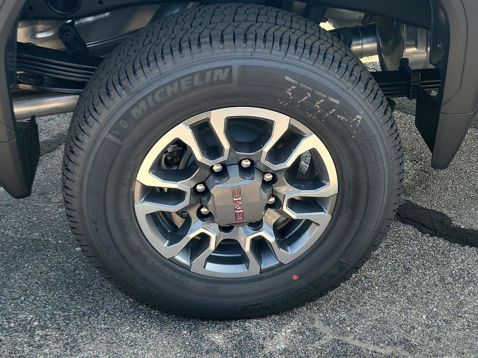 New 2026 GMC Sierra 2500 SLE w/ SLE Value Package; AWD/4WD image 5