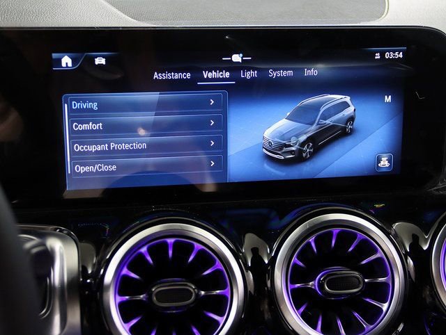 New 2025 Mercedes-Benz GLB 250 4MATIC image 17