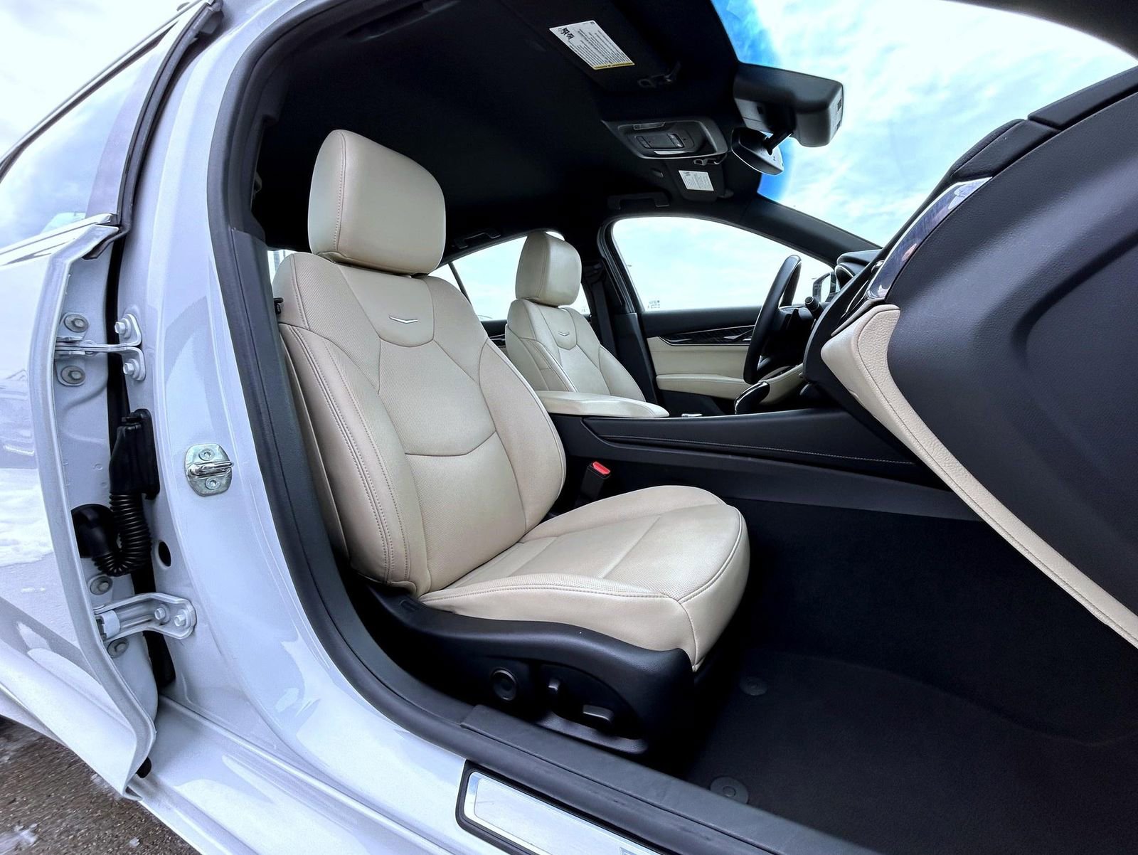 Used 2023 Cadillac CT5 Luxury image 15