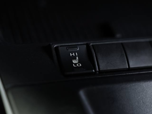 Used 2026 Toyota Corolla Cross XLE FWD image 40