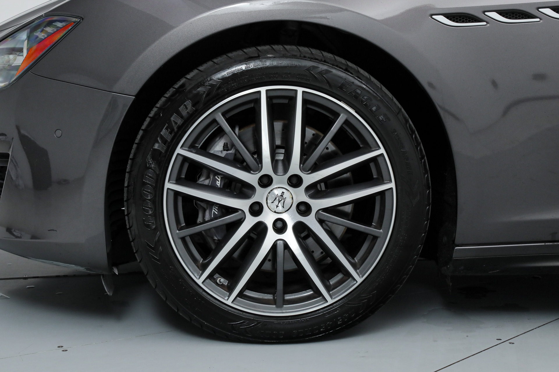 Used 2021 Maserati Ghibli S Q4 AWD/4WD image 26
