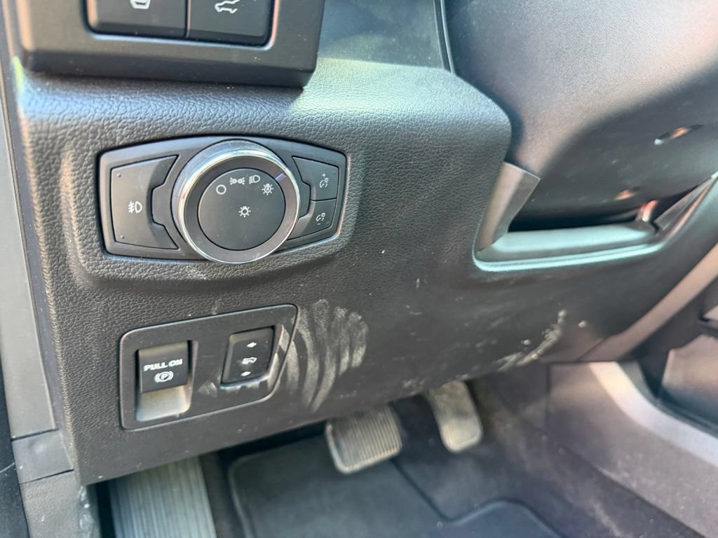 Used 2019 Ford Expedition Limited w/ Equipment Group 301A AWD/4WD image 12