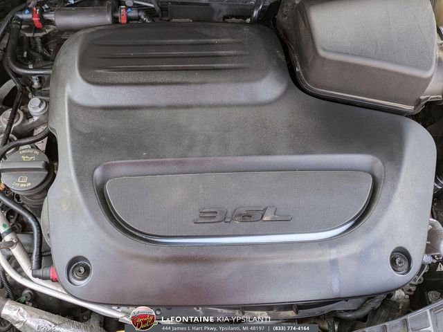 Used 2021 Chrysler Pacifica Limited AWD/4WD image 32