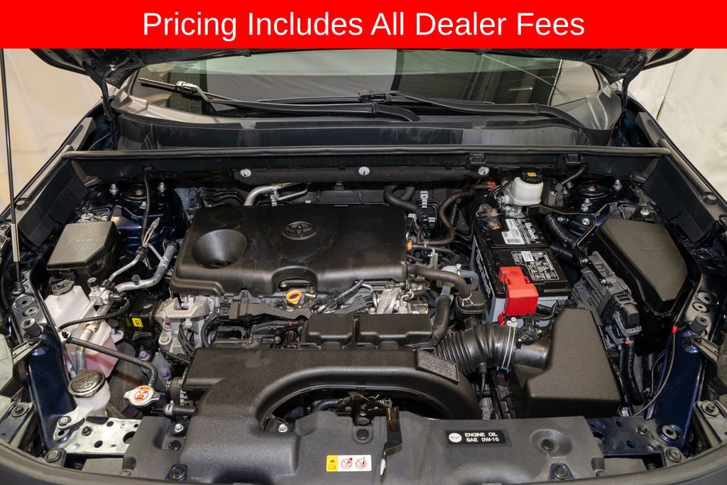 Used 2020 Toyota RAV4 XLE w/ Convenience Package FWD image 20