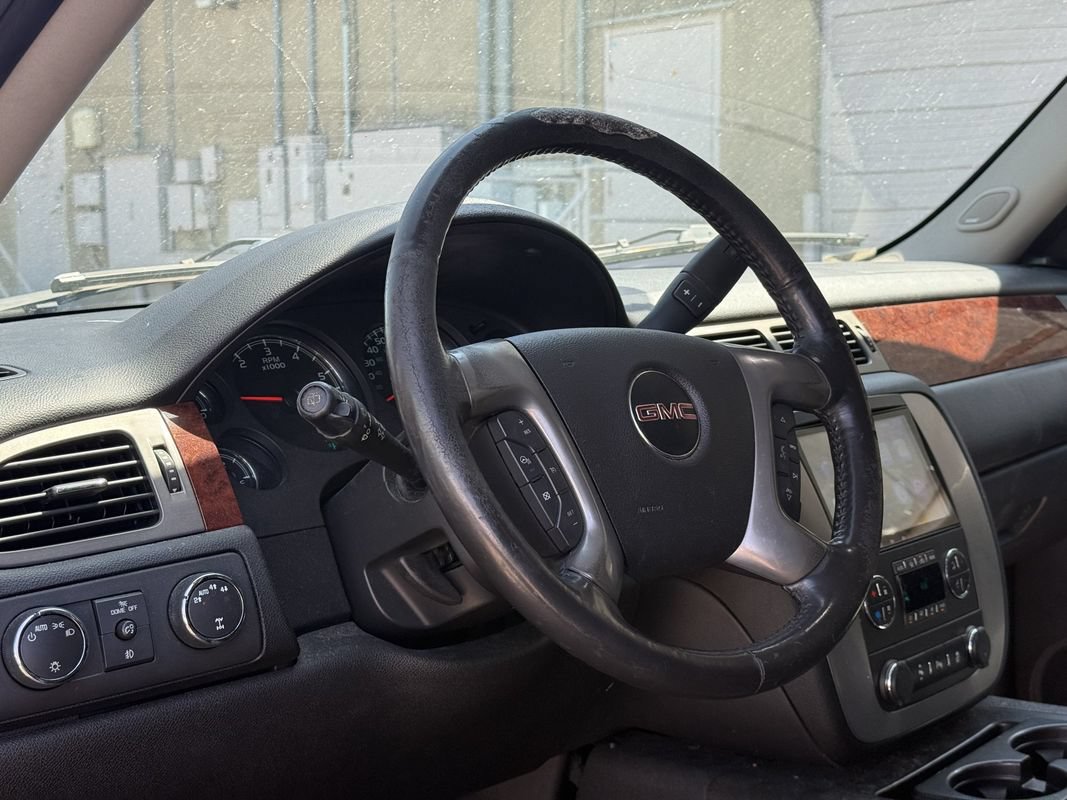 Used 2012 GMC Yukon SLT w/ SLT-2 Equipment Package AWD/4WD image 7