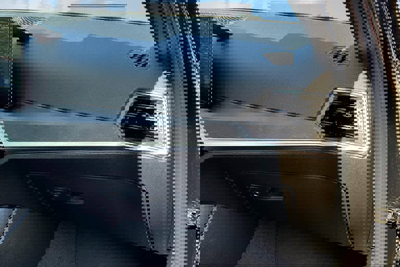 Used 2024 BMW 330i xDrive 330i xDrive w/ Convenience Package image 20