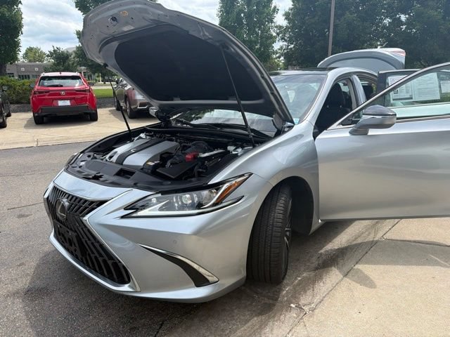 Used 2023 Lexus ES 350 w/ Accessory Package (Z1) FWD image 9