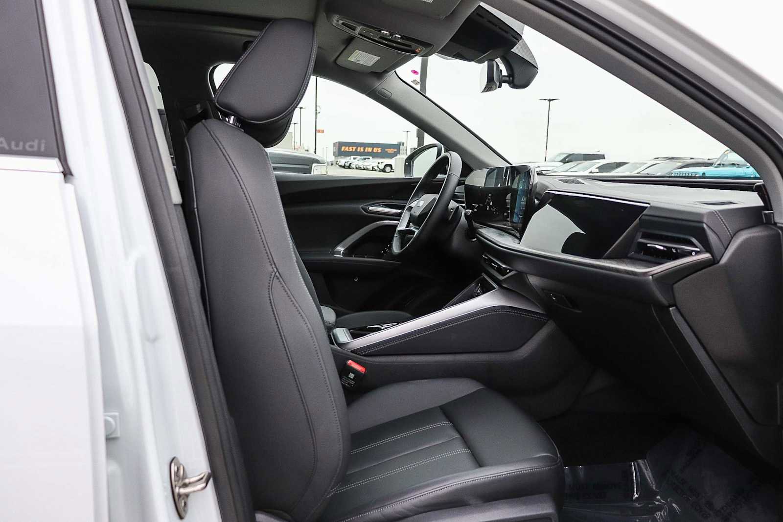 Used 2025 Audi Q5 Premium w/ Convenience Package AWD/4WD image 21