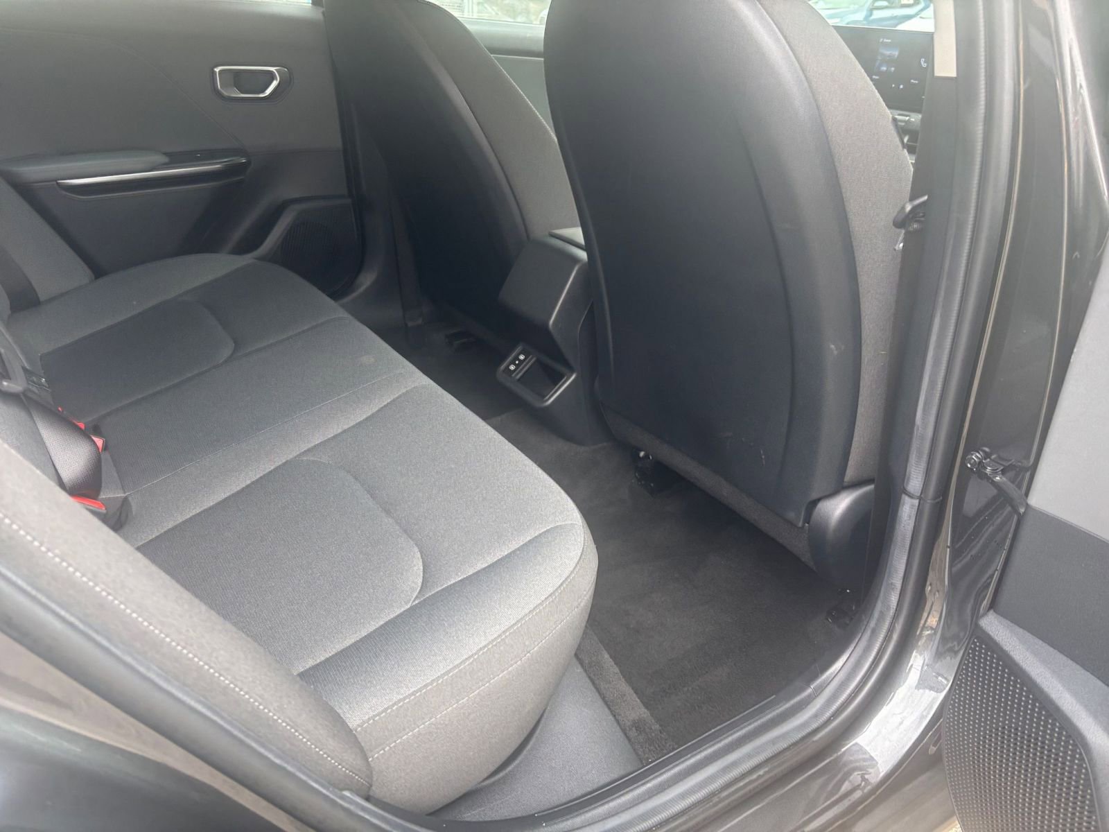 Used 2025 Kia K4 LXS image 39