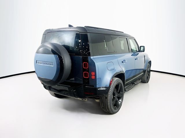 Used 2025 Land Rover Defender 110 X-Dynamic SE image 5