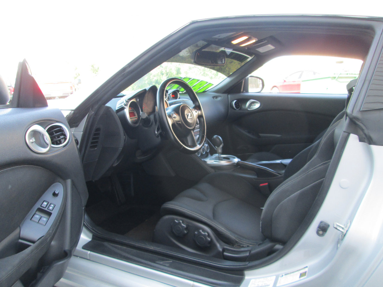 Used 2012 Nissan 370Z Coupe image 11