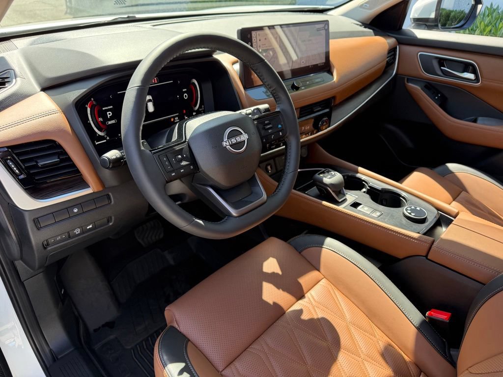 Certified 2026 Nissan Rogue Platinum AWD/4WD image 12